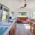 1 Bedroom Cozy In Semesterbostad *