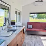 1 Bedroom Cozy In Semesterbostad Bedzino
